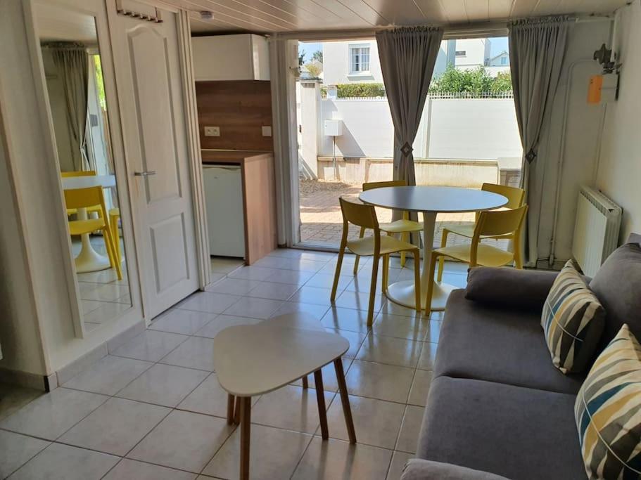 Logement Amboise Centre Avec Terrasse Privee エクステリア 写真